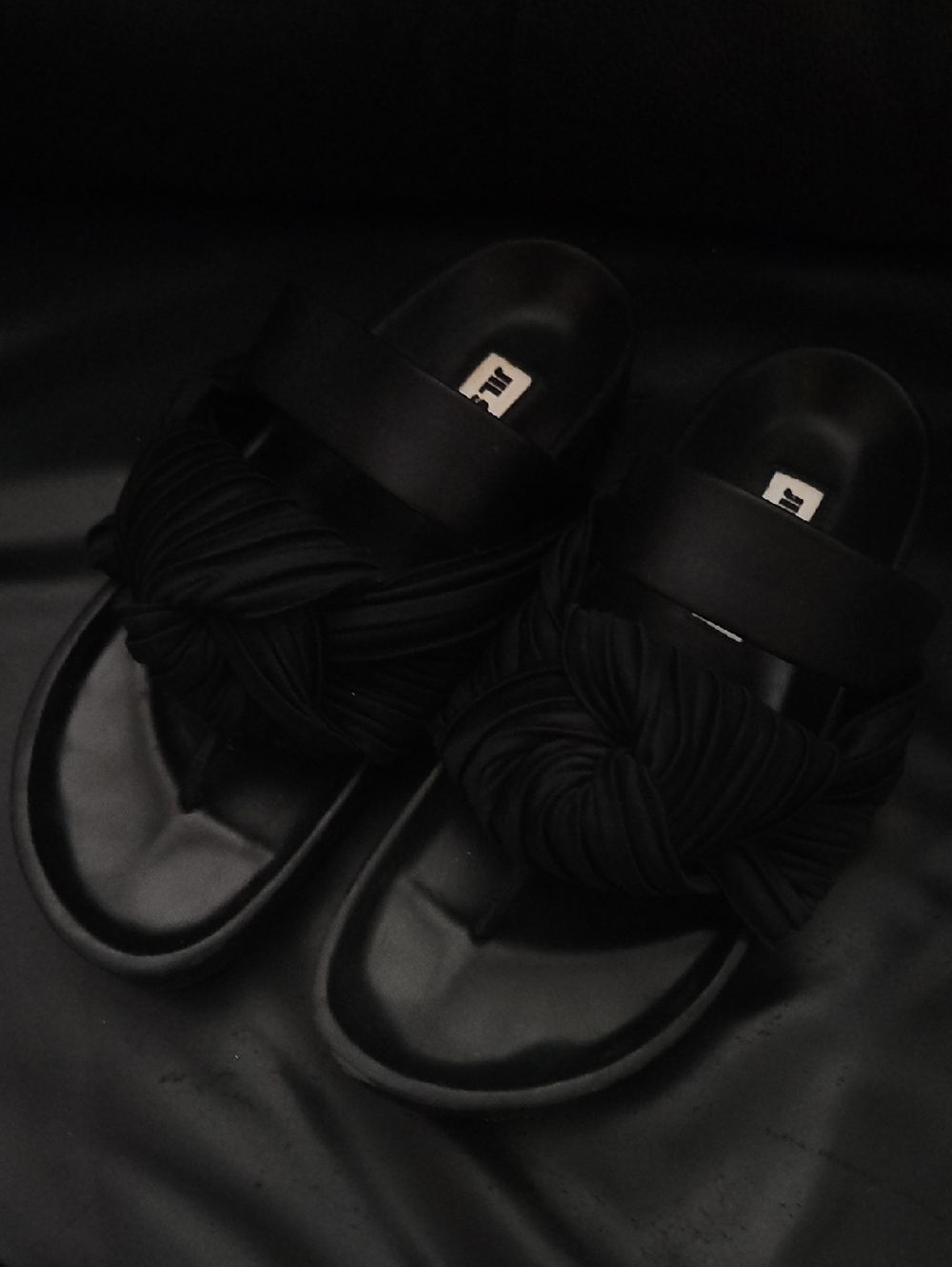 Jil Sander Black Pleats and Knot Flat Sandal Shoe  Sz 5 US - Picture 4 of 13